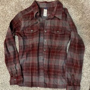Patagonia fjord flannel button up